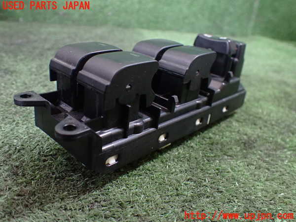 5UPJ-20196240]プリウスα(ZVW41W)右前パワーウィンドウスイッチ 中古_m0003.jpg