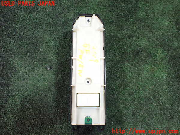 5UPJ-20196240]プリウスα(ZVW41W)右前パワーウィンドウスイッチ 中古_m0004.jpg