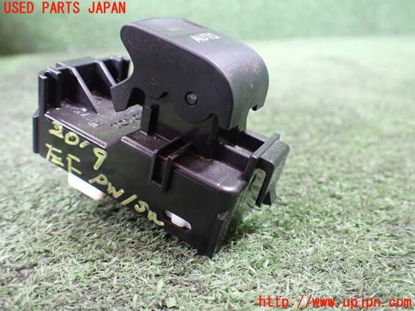 5UPJ-20196245]プリウスα(ZVW41W)左前パワーウィンドウスイッチ 中古_m0002.jpg