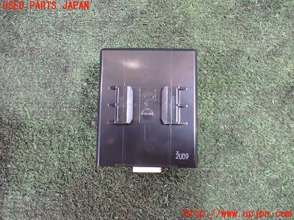 5UPJ-20196146]プリウスα(ZVW41W)コンピューター1 (865720-47081) 中古_m0002.jpg