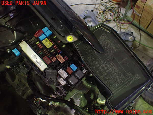 5UPJ-20196742]プリウスα(ZVW41W)ヒューズボックス2 中古_m0002.jpg