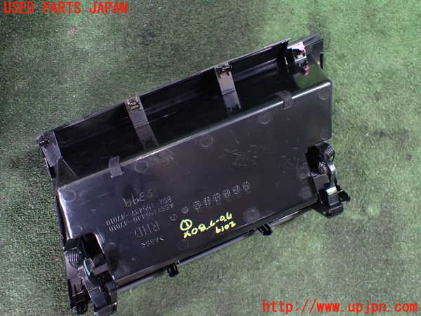 5UPJ-20197516]プリウスα(ZVW41W)グローブボックス1 中古_m0004.jpg