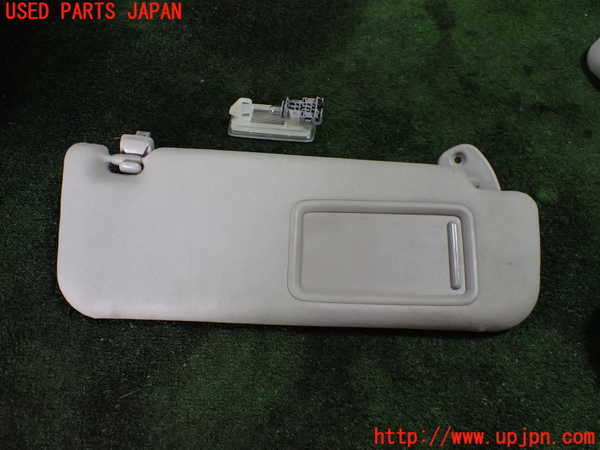 5UPJ-20197625]プリウスα(ZVW41W)室内サンバイザー右側 中古_m0002.jpg