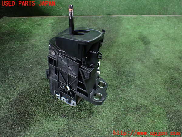 5UPJ-20197555]プリウスα(ZVW41W)ATシフトレバー 中古_m0002.jpg