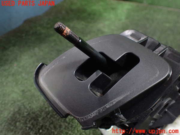 5UPJ-20197555]プリウスα(ZVW41W)ATシフトレバー 中古_m0003.jpg