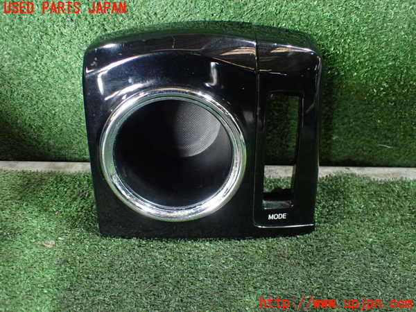 5UPJ-20197841]プリウスα(ZVW41W)小物入れ1 中古_m0001.jpg