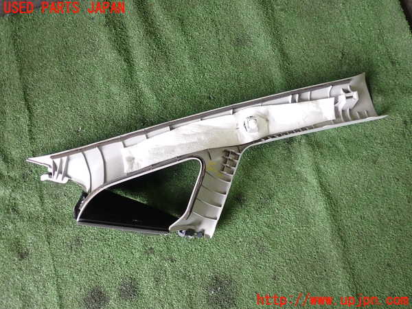 5UPJ-20197660]プリウスα(ZVW41W)左フロントピラートリム 中古_m0003.jpg