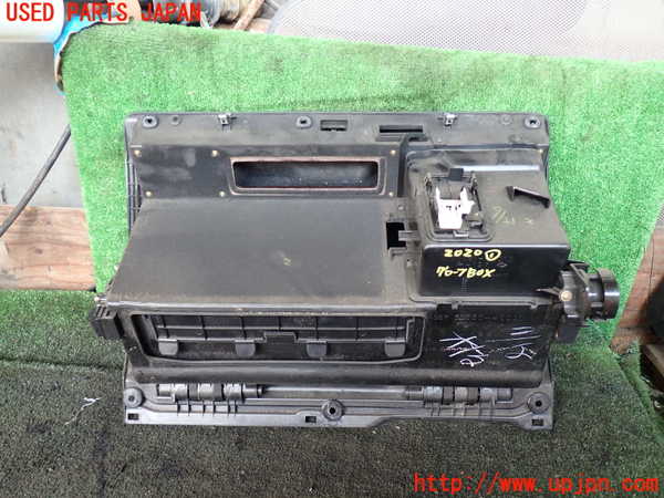 1UPJ-20207516]センチュリー(GZG50)グローブボックス1 中古_m0004.jpg
