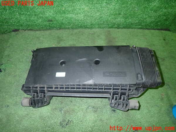 1UPJ-20222560]ベンツ CLS350(218359C C218)エアクリーナーボックス 中古_m0001.jpg