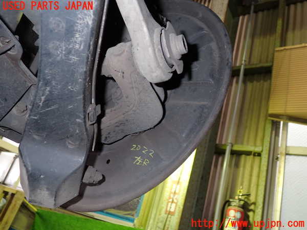 1UPJ-20224305]ベンツ CLS350(218359C C218)左リアナックルハブ 中古_m0002.jpg