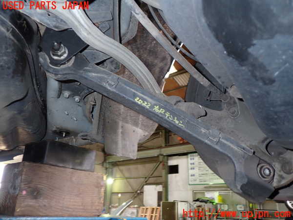 1UPJ-20225325]ベンツ CLS350(218359C C218)右リアテンションロッド 中古_m0001.jpg