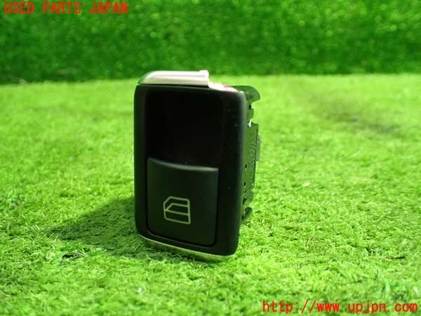 1UPJ-20226245]ベンツ CLS350(218359C C218)左前パワーウィンドウスイッチ 中古_m0001.jpg