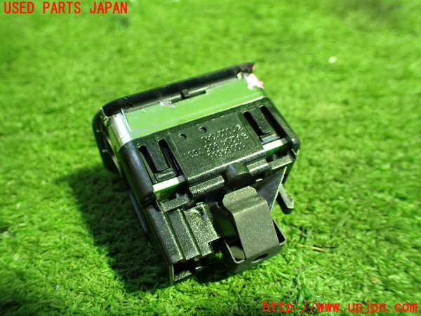 1UPJ-20226245]ベンツ CLS350(218359C C218)左前パワーウィンドウスイッチ 中古_m0003.jpg