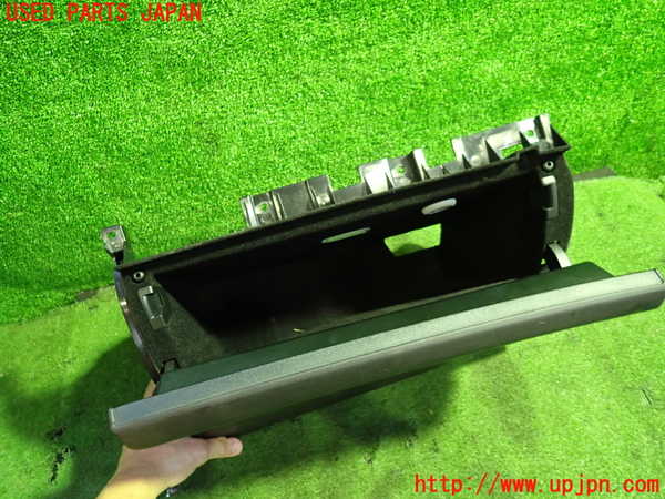 1UPJ-20227516]ベンツ CLS350(218359C C218)グローブボックス1 中古_m0003.jpg