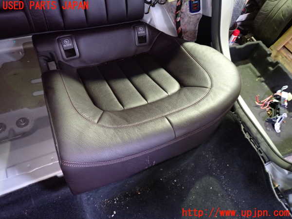 1UPJ-20227385]ベンツ CLS350(218359C C218)リアシート 中古_m0004.jpg