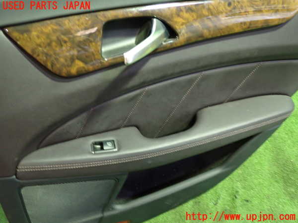 1UPJ-20221294]ベンツ CLS350(218359C C218)右後ドア内張り 中古_m0002.jpg