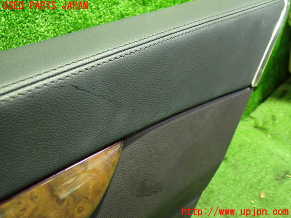 1UPJ-20221294]ベンツ CLS350(218359C C218)右後ドア内張り 中古_m0003.jpg