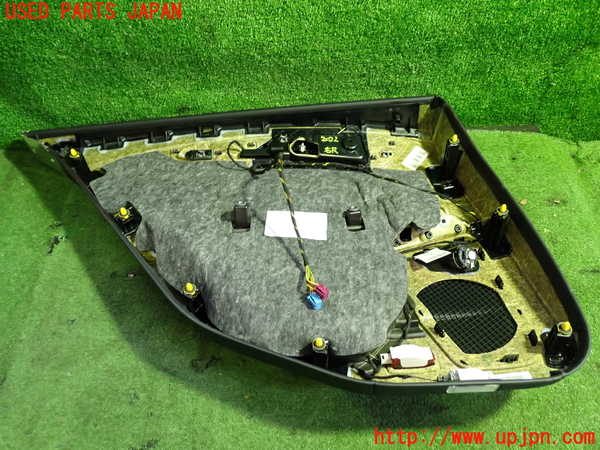 1UPJ-20221294]ベンツ CLS350(218359C C218)右後ドア内張り 中古_m0005.jpg