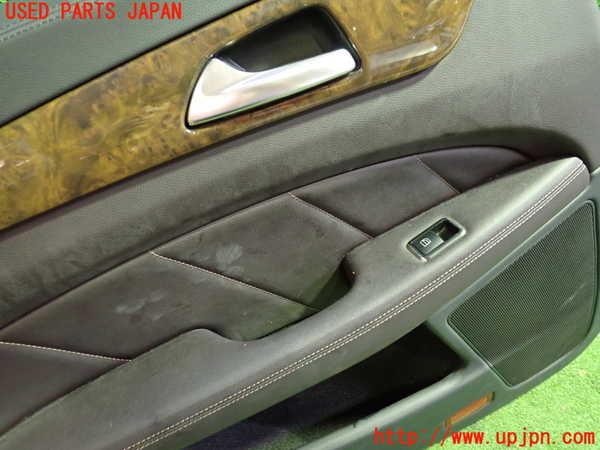 1UPJ-20221324]ベンツ CLS350(218359C C218)左後ドア内張り 中古_m0003.jpg