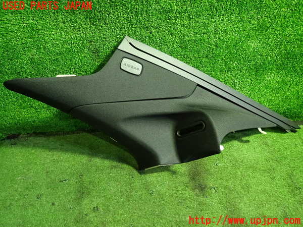 1UPJ-20227675]ベンツ CLS350(218359C C218)右リアピラートリム 中古_m0001.jpg