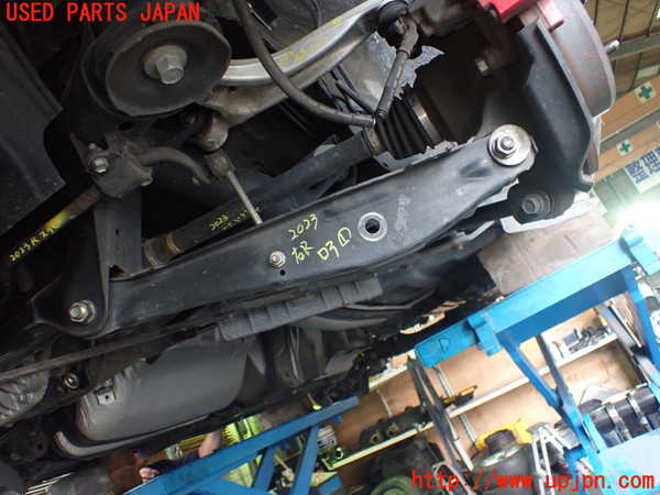 1UPJ-20235200]レクサス・SC430(UZZ40)右リアロアアーム1 中古_m0001.jpg