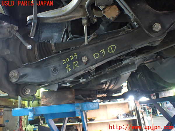1UPJ-20235226]レクサス・SC430(UZZ40)左リアロアアーム1 中古_m0001.jpg