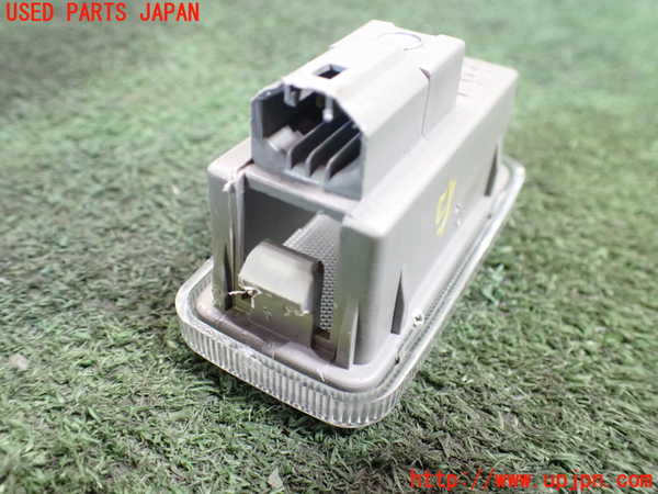 1UPJ-20236412]レクサス・SC430(UZZ40)ルームランプ2（ラゲッジ） 中古_m0002.jpg