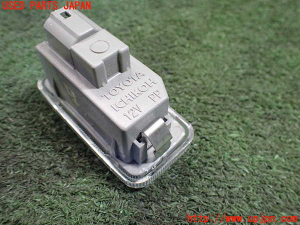 1UPJ-20236412]レクサス・SC430(UZZ40)ルームランプ2（ラゲッジ） 中古_m0003.jpg