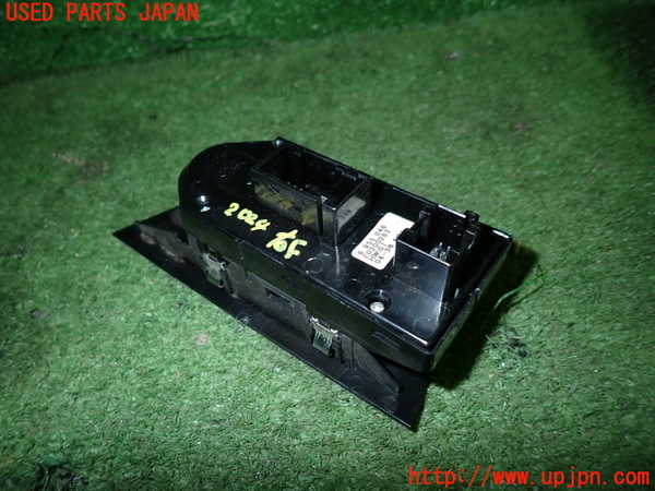5UPJ-20246240]BMW Z4 (E85) ロードスター(BT30)右パワーウィンドウスイッチ 中古_m0002.jpg