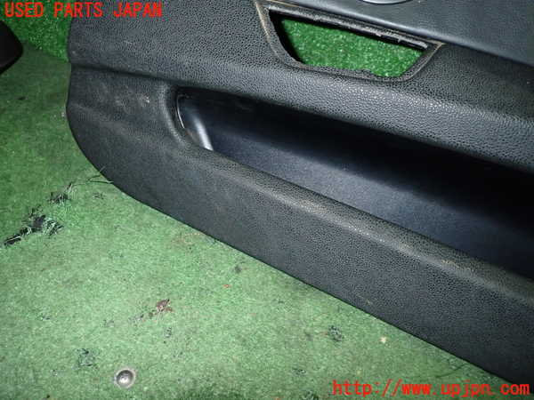 5UPJ-20241234]BMW Z4 (E85) ロードスター(BT30)右ドア内張り 中古_m0002.jpg