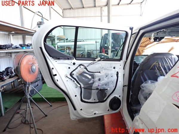 2UPJ-20251320]WR-V(DG5)左後ドア 中古(43R-0110608 M93A)_m0003.jpg