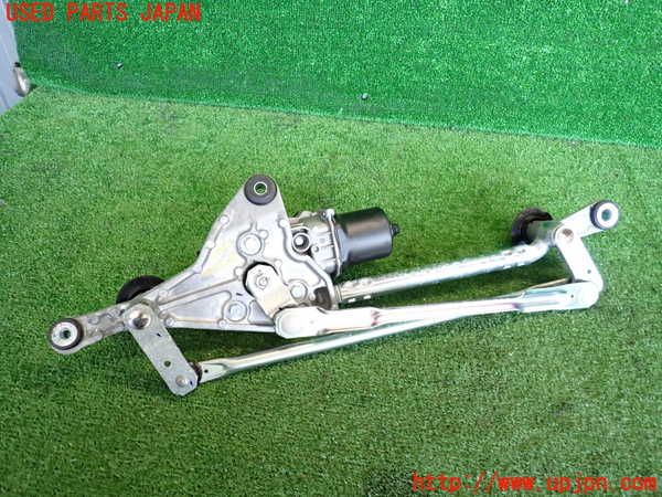 5UPJ-20256770]WR-V(DG5)フロントワイパーモーター 中古_m0002.jpg