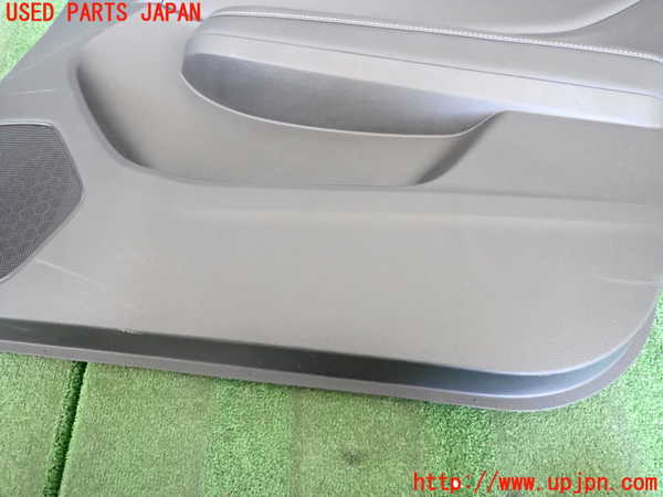 5UPJ-20251234]WR-V(DG5)右前ドア内張り 中古_m0002.jpg