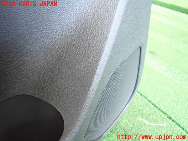 5UPJ-20251324]WR-V(DG5)左後ドア内張り 中古_m0002.jpg