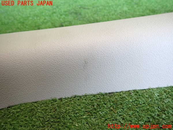 5UPJ-20257655]WR-V(DG5)右フロントピラートリム 中古_m0003.jpg