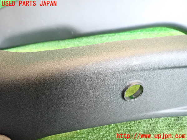 5UPJ-20257665]WR-V(DG5)右センターピラートリム 中古_m0002.jpg