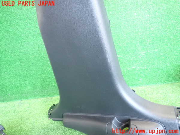 5UPJ-20257665]WR-V(DG5)右センターピラートリム 中古_m0003.jpg