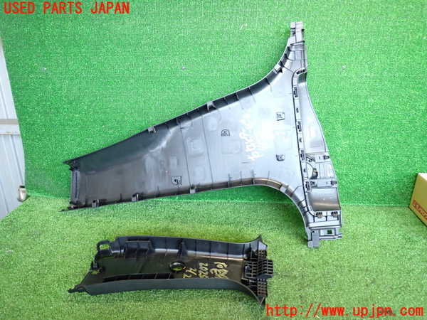 5UPJ-20257665]WR-V(DG5)右センターピラートリム 中古_m0004.jpg