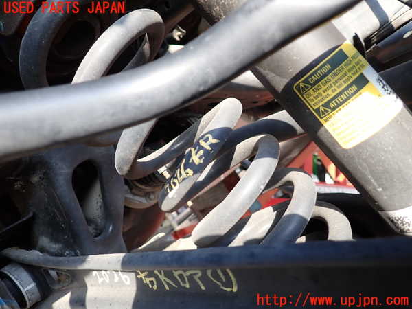 2UPJ-20265100]キャデラック・ATS(A1SL)右リアスプリング 中古_m0001.jpg