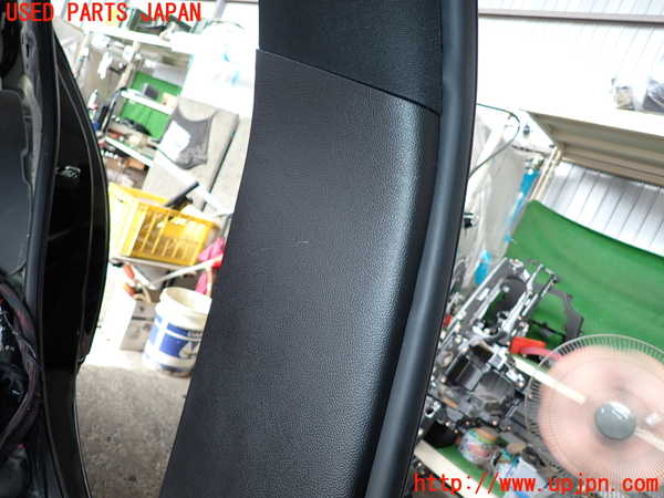 2UPJ-20267670]キャデラック・ATS(A1SL)左センターピラートリム 中古_m0003.jpg