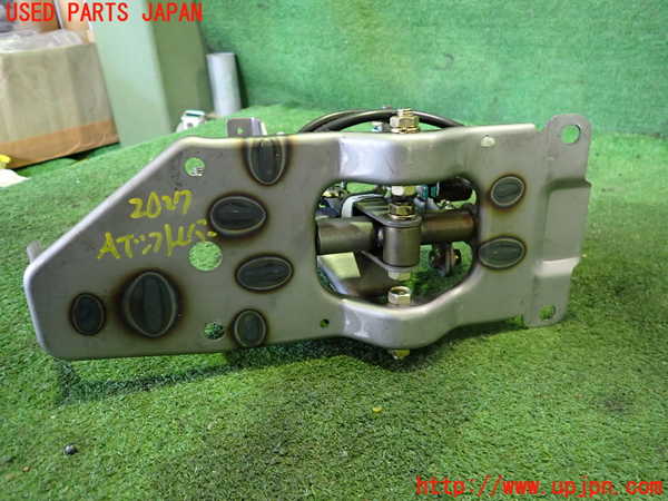 5UPJ-20277555]ランエボ7 GT-A(CT9A)ATシフトレバー 中古_m0003.jpg