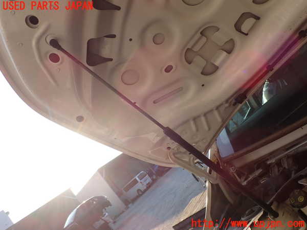 2UPJ-20281068]ベンツ B180(247084)ボンネットダンパー 中古 【W247】_m0001.jpg