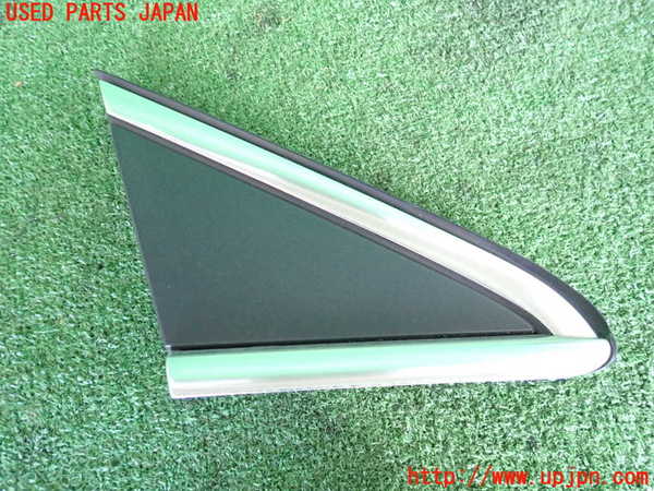 5UPJ-20281100]ベンツ B180(247084)右前コーナーパネル 中古 【W247】_m0001.jpg