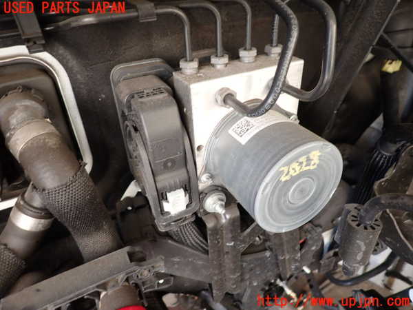 5UPJ-20284040]ベンツ B180(247084)ABSアクチュエーター 中古 【W247】_m0001.jpg