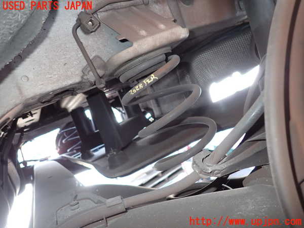 5UPJ-20285105]ベンツ B180(247084)左リアスプリング 中古 【W247】_m0001.jpg