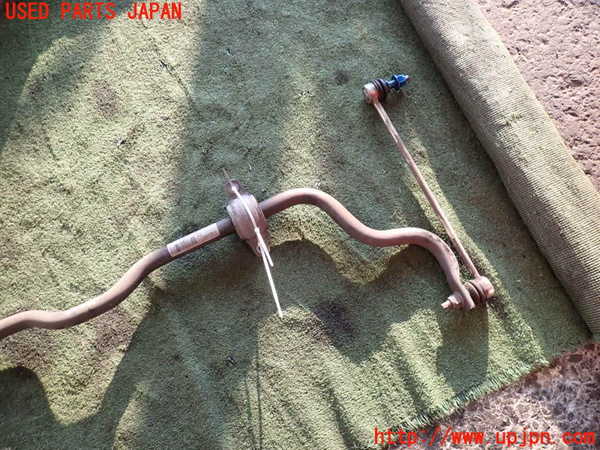 2UPJ-20285440]ベンツ B180(247084)フロントスタビライザー 中古 【W247】_m0002.jpg