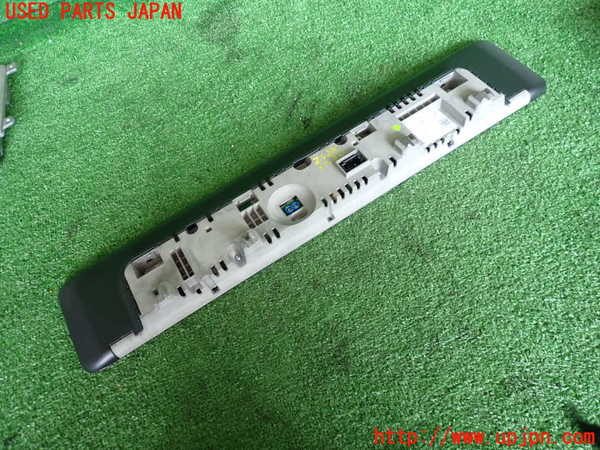 5UPJ-20286170]ベンツ B180(247084)スピードメーター 中古 【W247】_m0002.jpg