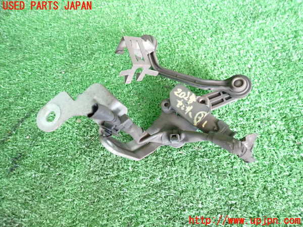 5UPJ-20286383]ベンツ B180(247084)センサー3 中古 【W247】_m0001.jpg