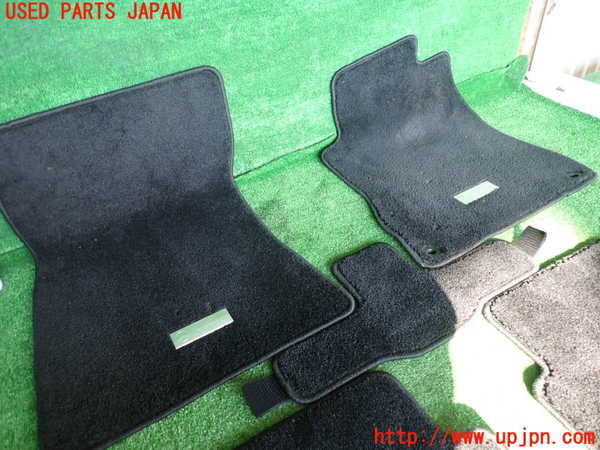 2UPJ-20287800]ベンツ B180(247084)フロアマット 中古 【W247】_m0002.jpg