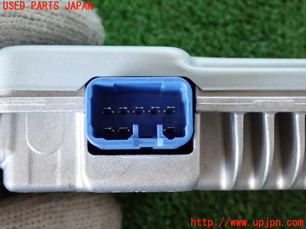 5UPJ-20296525]ハイエースバン200系(KDH206V)アンプ (1402007641)中古_m0002.jpg